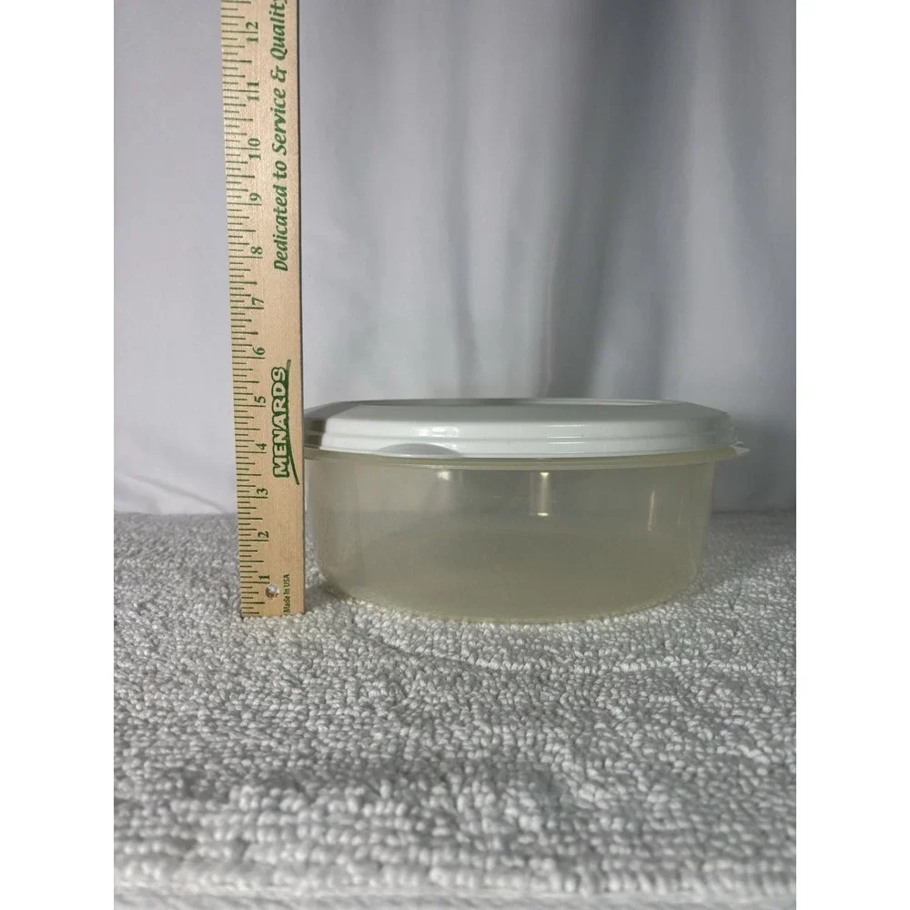 VTG Rubbermaid 1.6 Gallon Round Clear Plastic Food Storage Container 